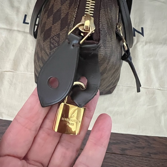 SOLD Authentic Louis Vuitton Iena MM - Picture 4 of 13